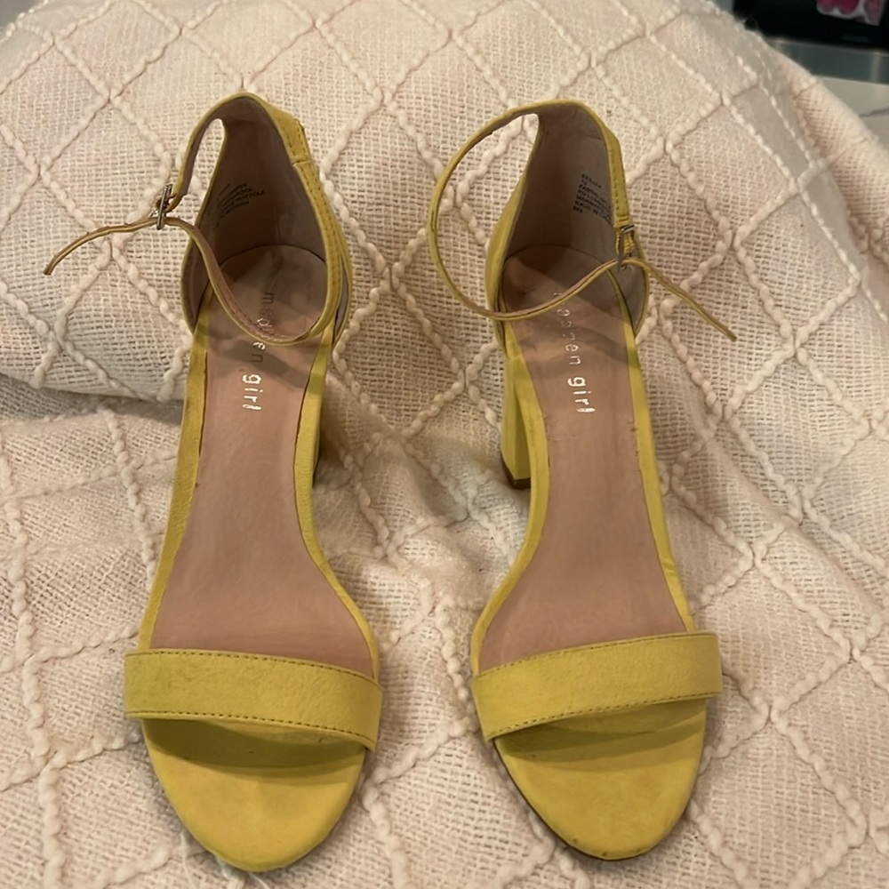 Madden Girl Beela Ankle Strap neon yellow Chunky Block Heels Size 10